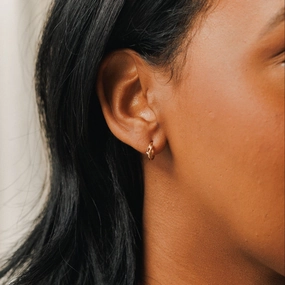 Eternal Knot Huggies Statement Glow Elegant Look