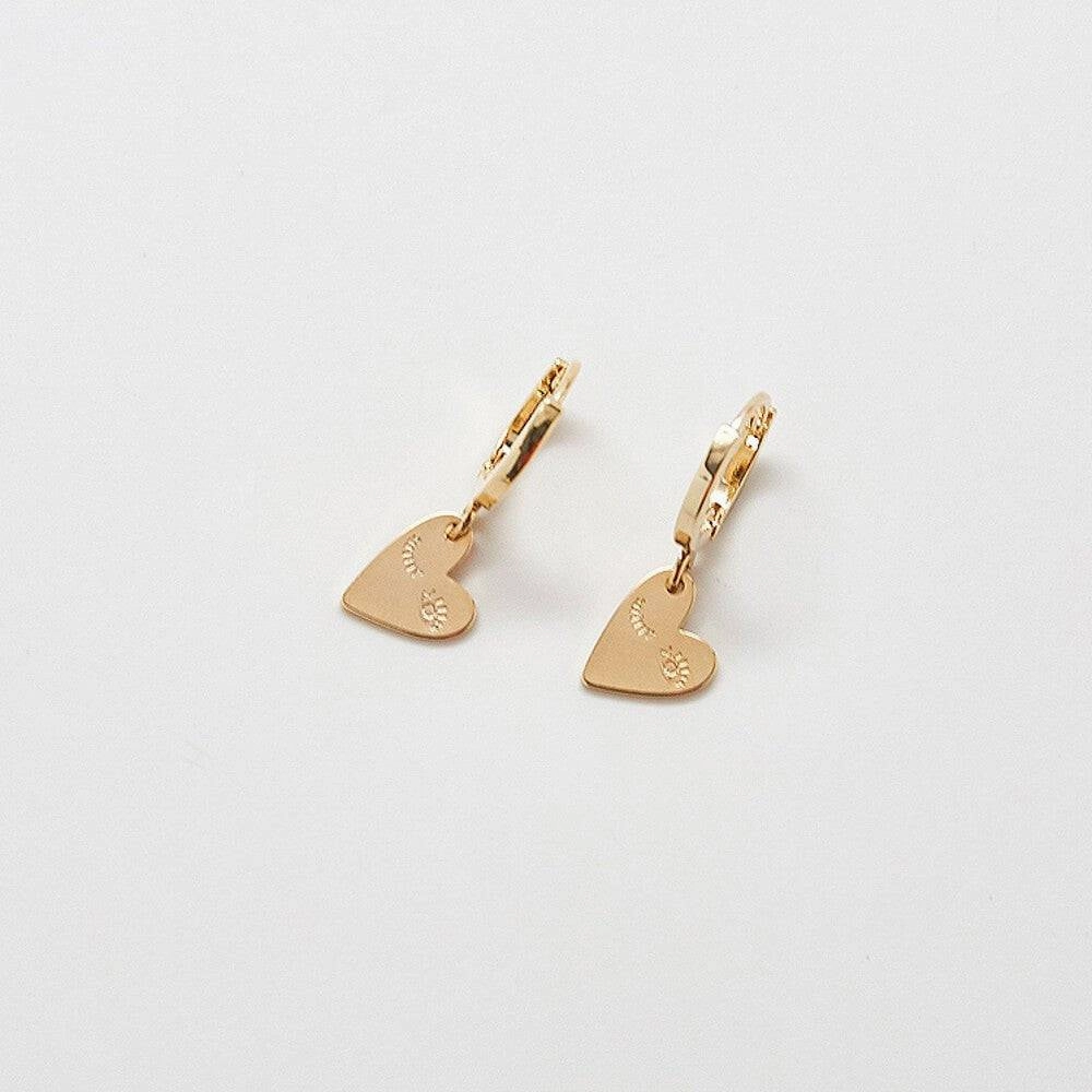 Shiny Design Intricate Work Heart-Eye Huggie Earrings