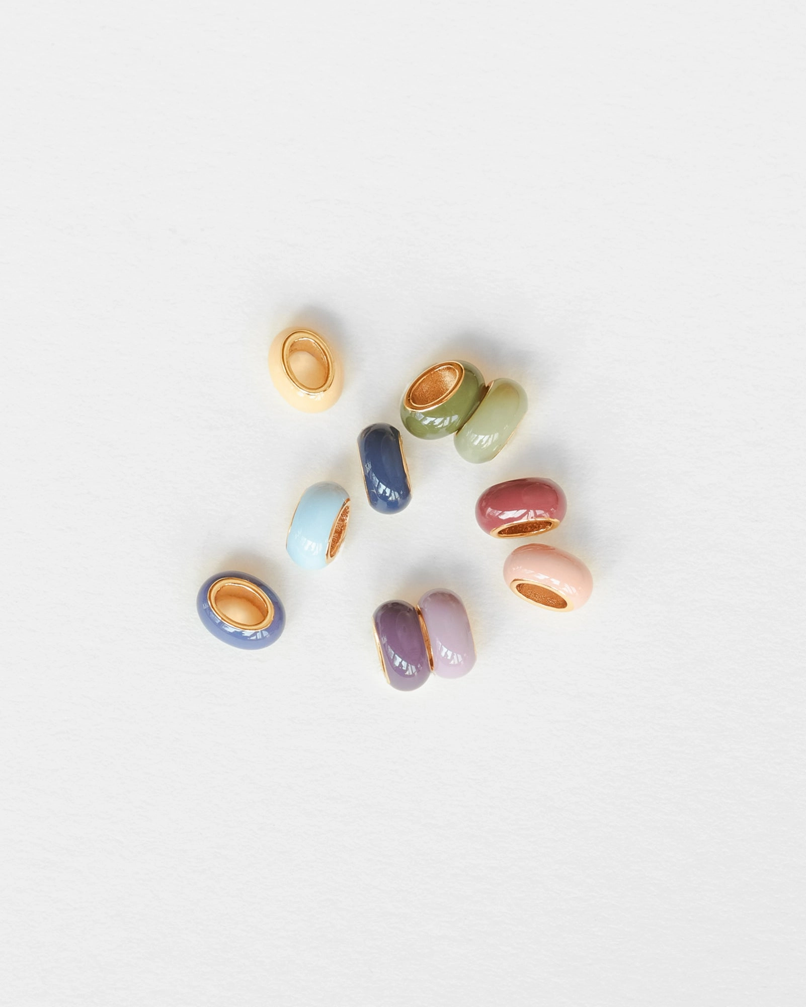 Seasonal Shine Extra Aura Enamel Bead