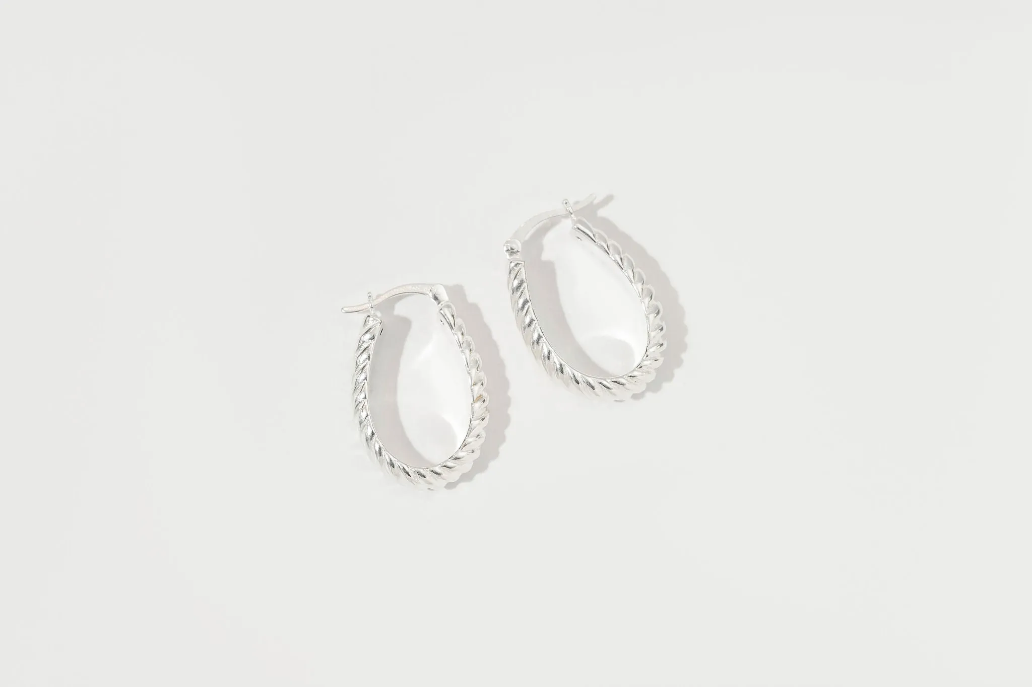 Everly Hoops Artisan Style Simple Touch