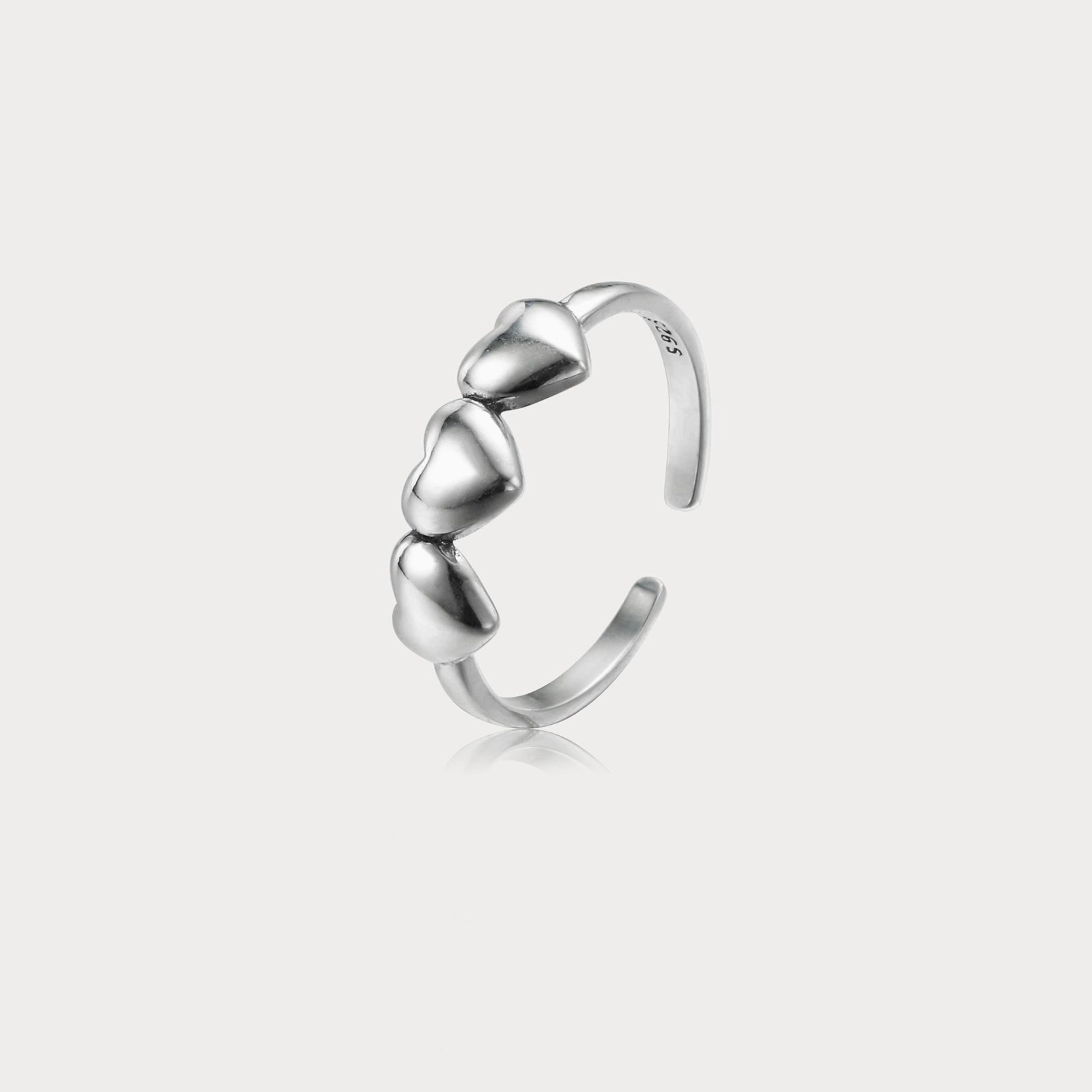 Handcrafted Finish Effortless Charm Silver Heart Ring