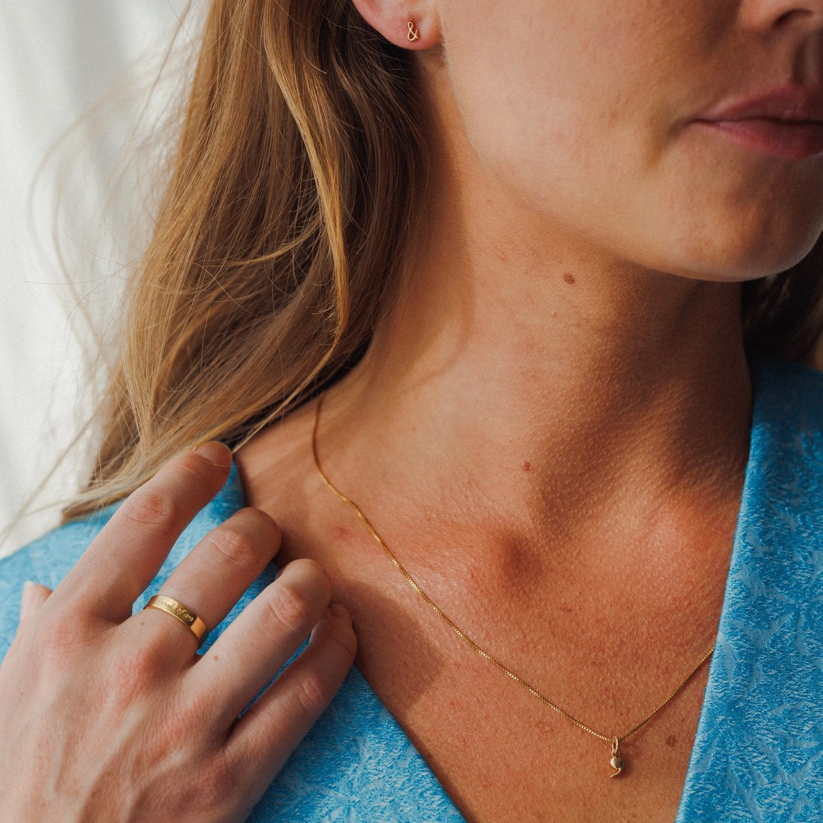 Flat Lay Charming Pieces Design Comma Charm