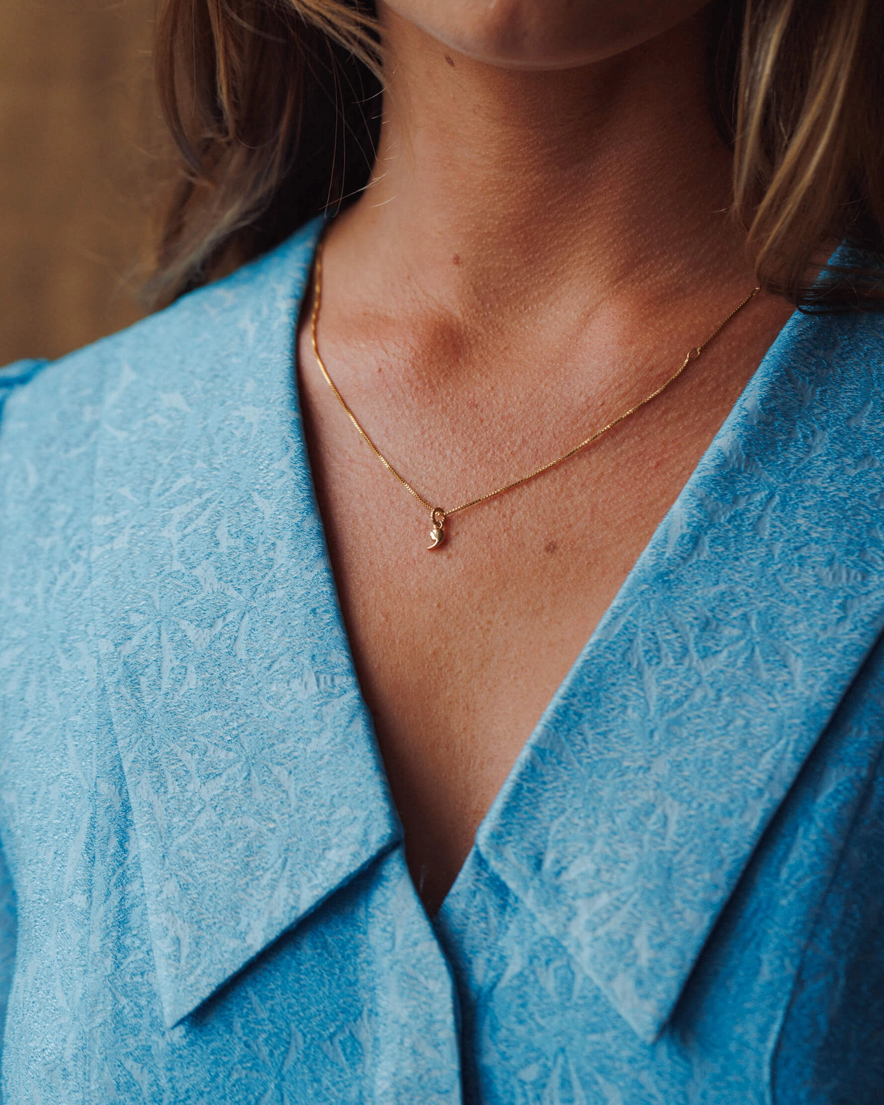 Cool Touch Comma Charm