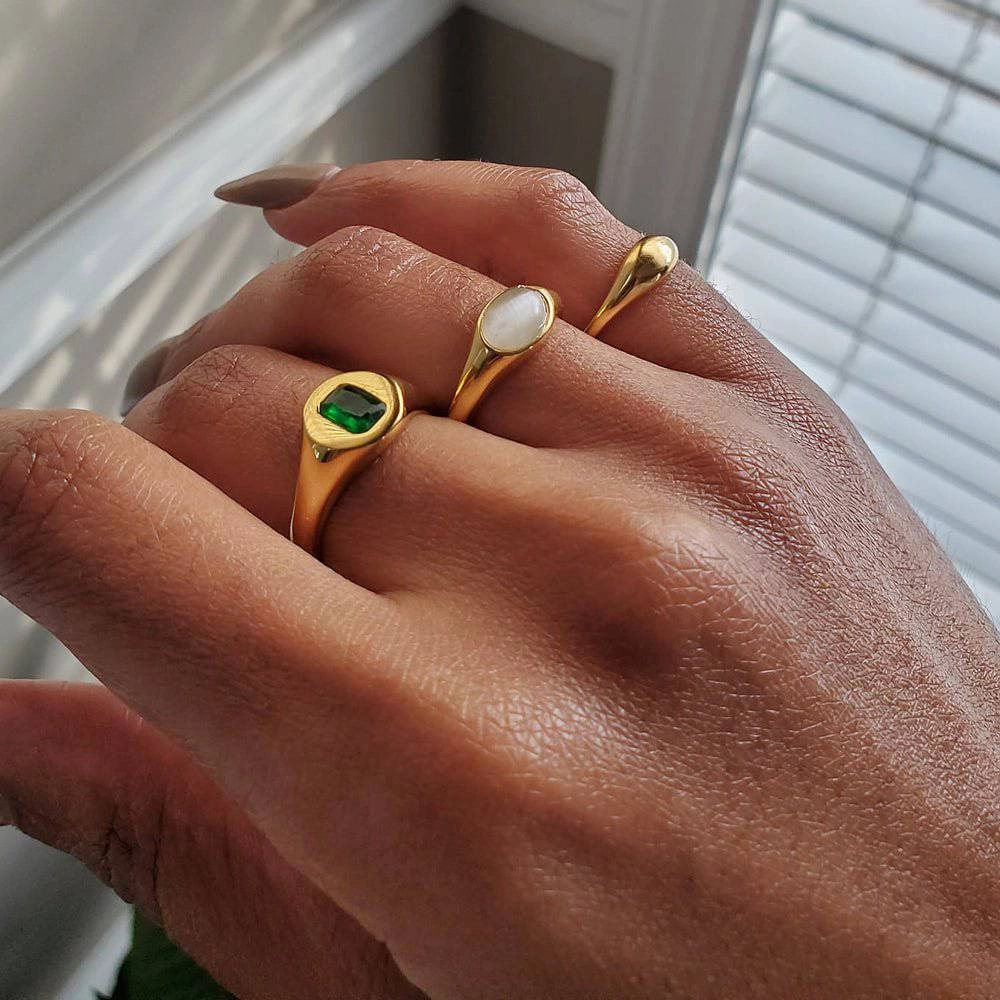 Opulent Radiance Creative Form Mini Dome Signet Ring