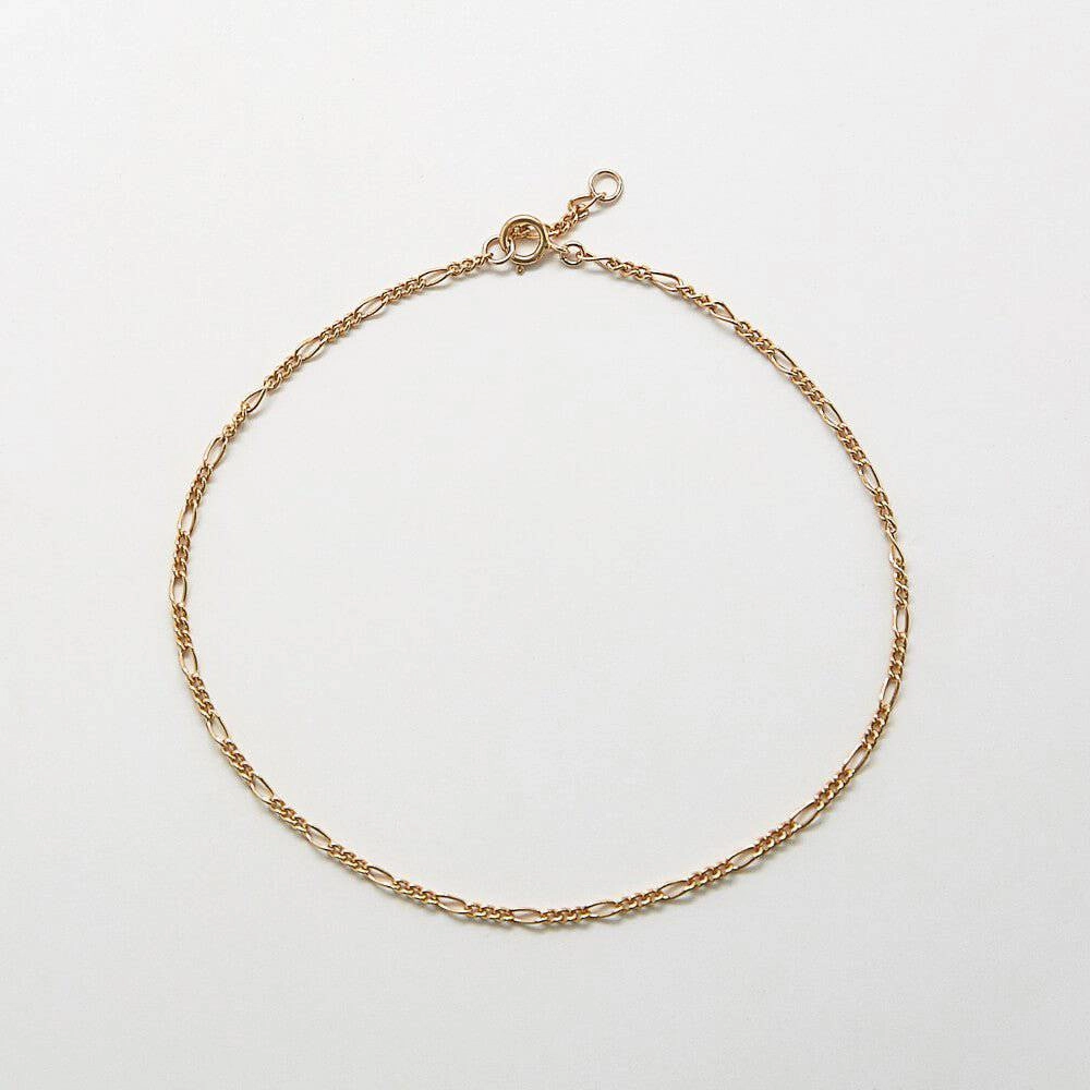 Unique Features Premium Craft Figaro Chain Gold Anklet