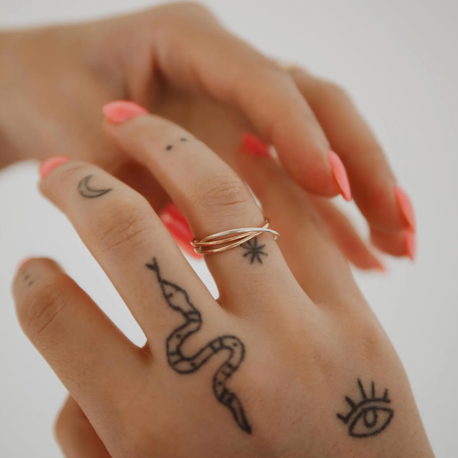 Sharp Silhouette Classic Fidget Ring - Size Up 1/2 Size