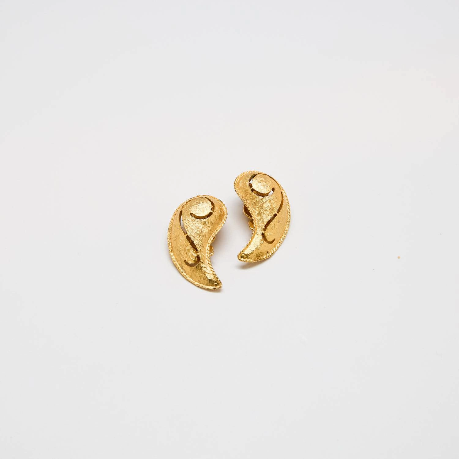 fashion charm Vintage Gold Paisley Earrings