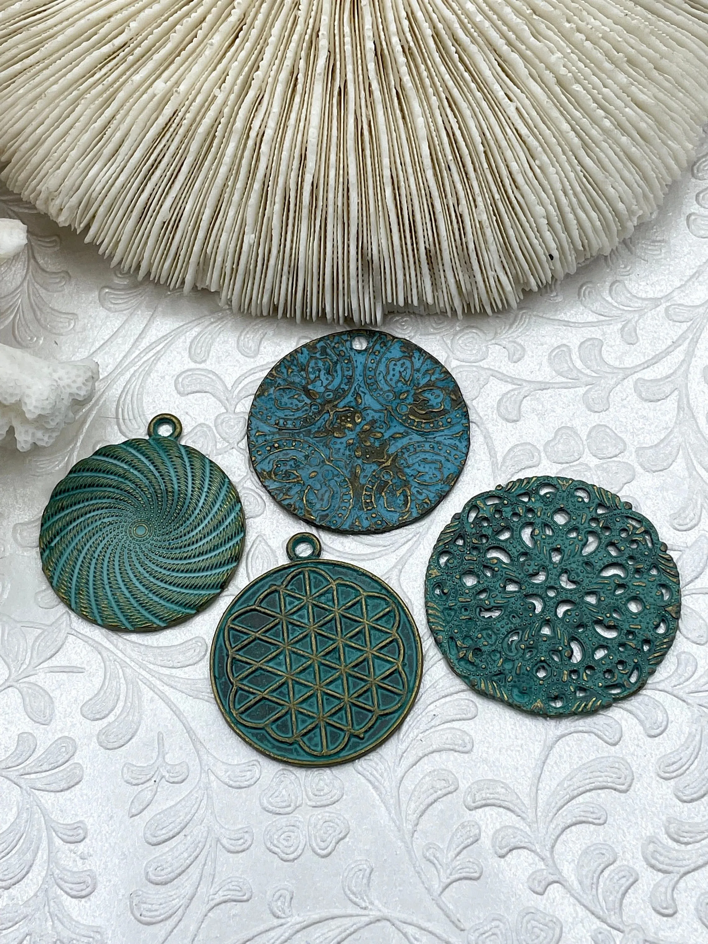 Flat Round Filigree Stamped Metal Pendant Medallion Pendant,  4 styles, 42mm, 39mm, 34mm, 21mm Verdigris . Fast Ship Glamorous Night Modern Style