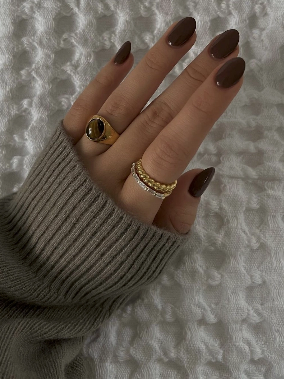 Effortless Touch Pagona Oval Stone Ring 18K on Titanium Steel