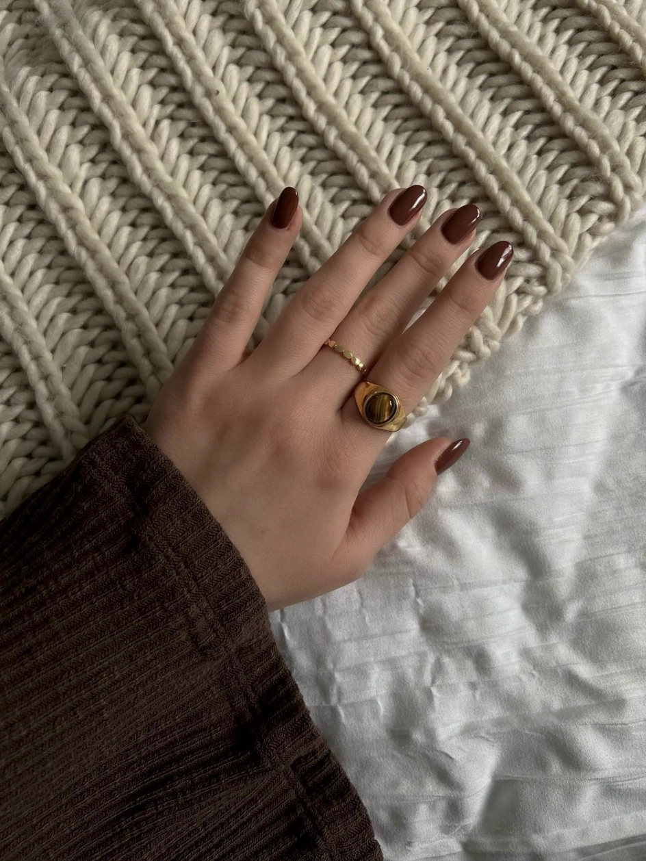 Opulent Touch Pagona Oval Stone Ring 18K on Titanium Steel