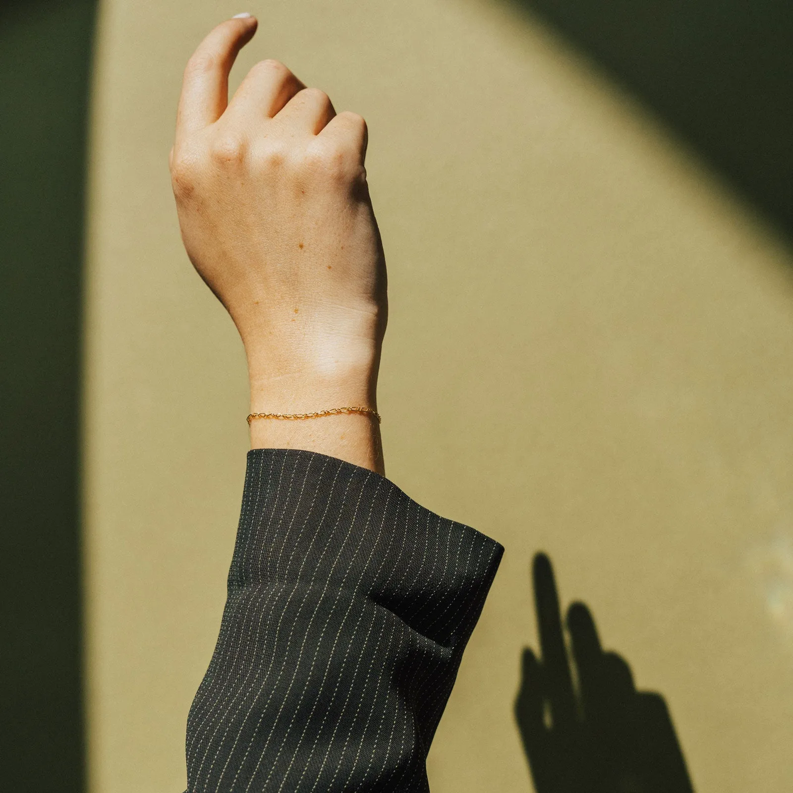 Effortless Glow Flora Chain Bracelet - 14K Solid Gold