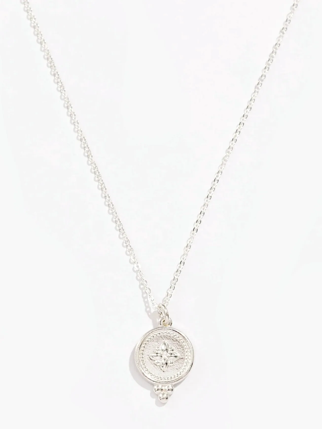 Understated Elegance Floweret Pendant
