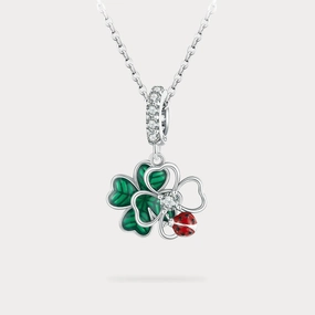 Four Leaf Clover Ladybug Necklace Timeless Jewelry Look Silver Edge