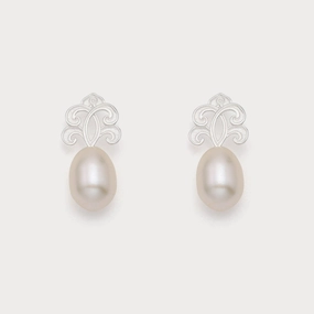 Timeless Gems Minimalist Finish Silver Pearl Earrings