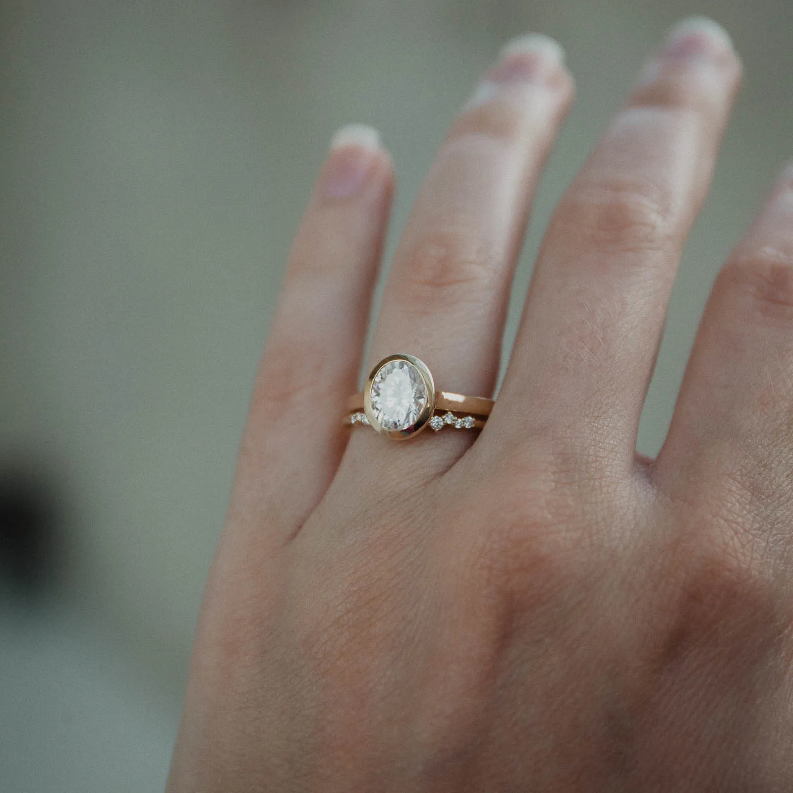 Aster Band Modern Element Unique Edge