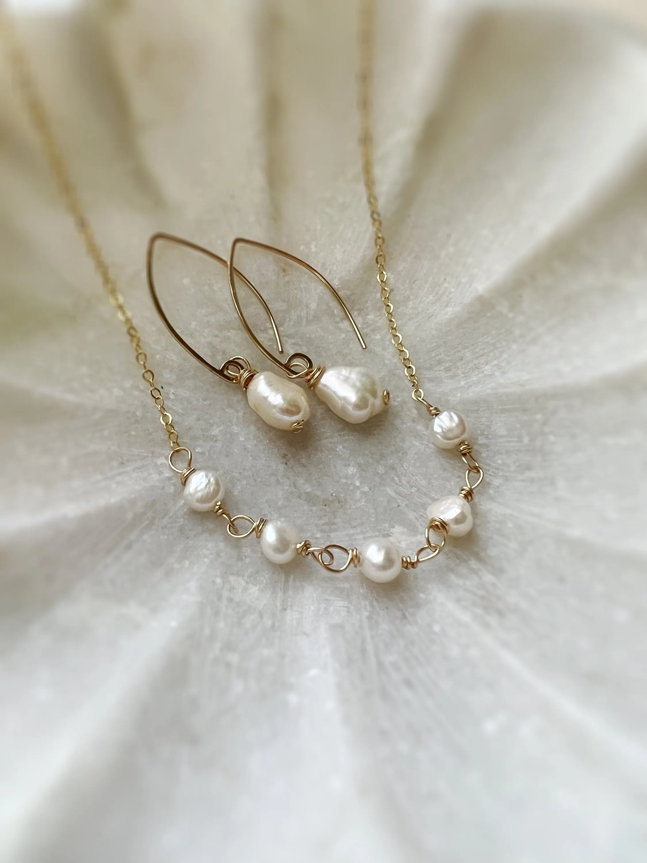 Pearl Layering Simple Necklace college student