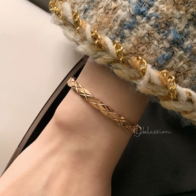 Everyday Mood Classic Quilted Bangle Slim & Plain (5.8mm)