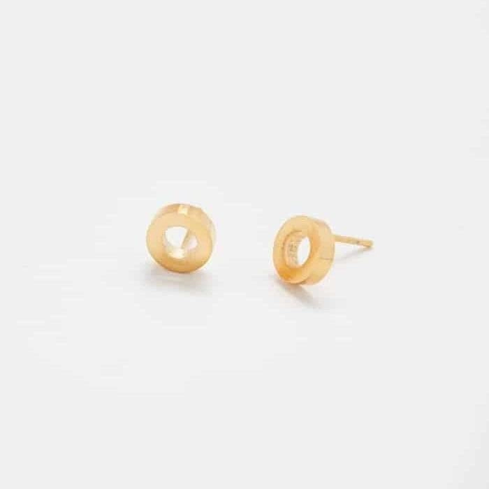 Refined Vibe Gold Circle Outline Stud Earrings