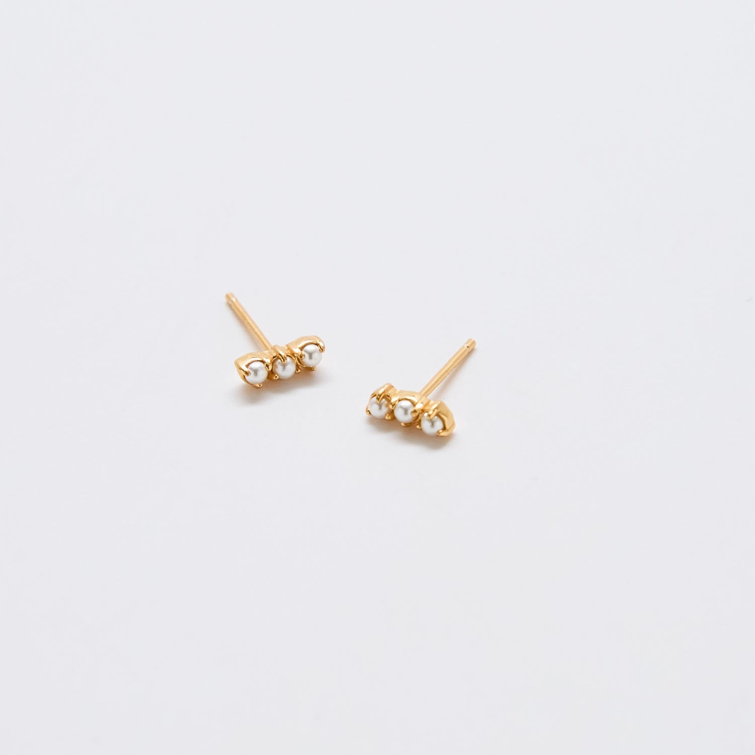 Signature Flair Fashion Design Gold Pearl Bar Earrings