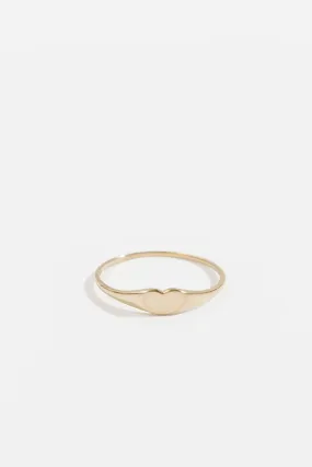 Seasonal Edge Heart Signet Ring