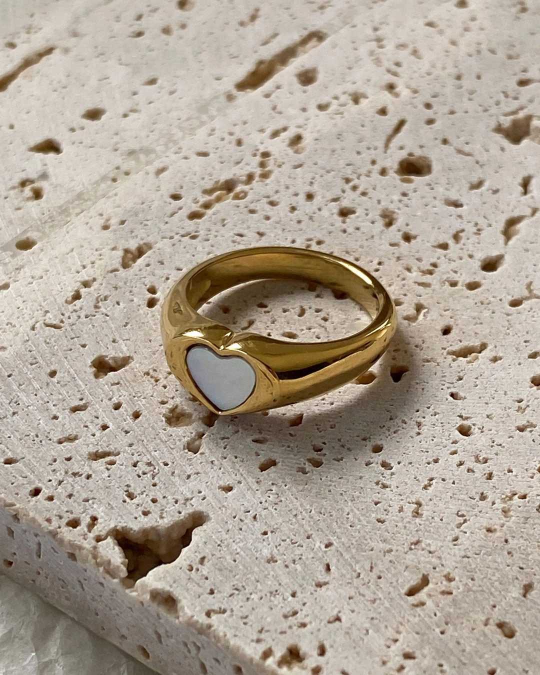 Heart Enamel Signet Ring 18K Black & White Retro Signet Ring Creative Finish Formal Accent