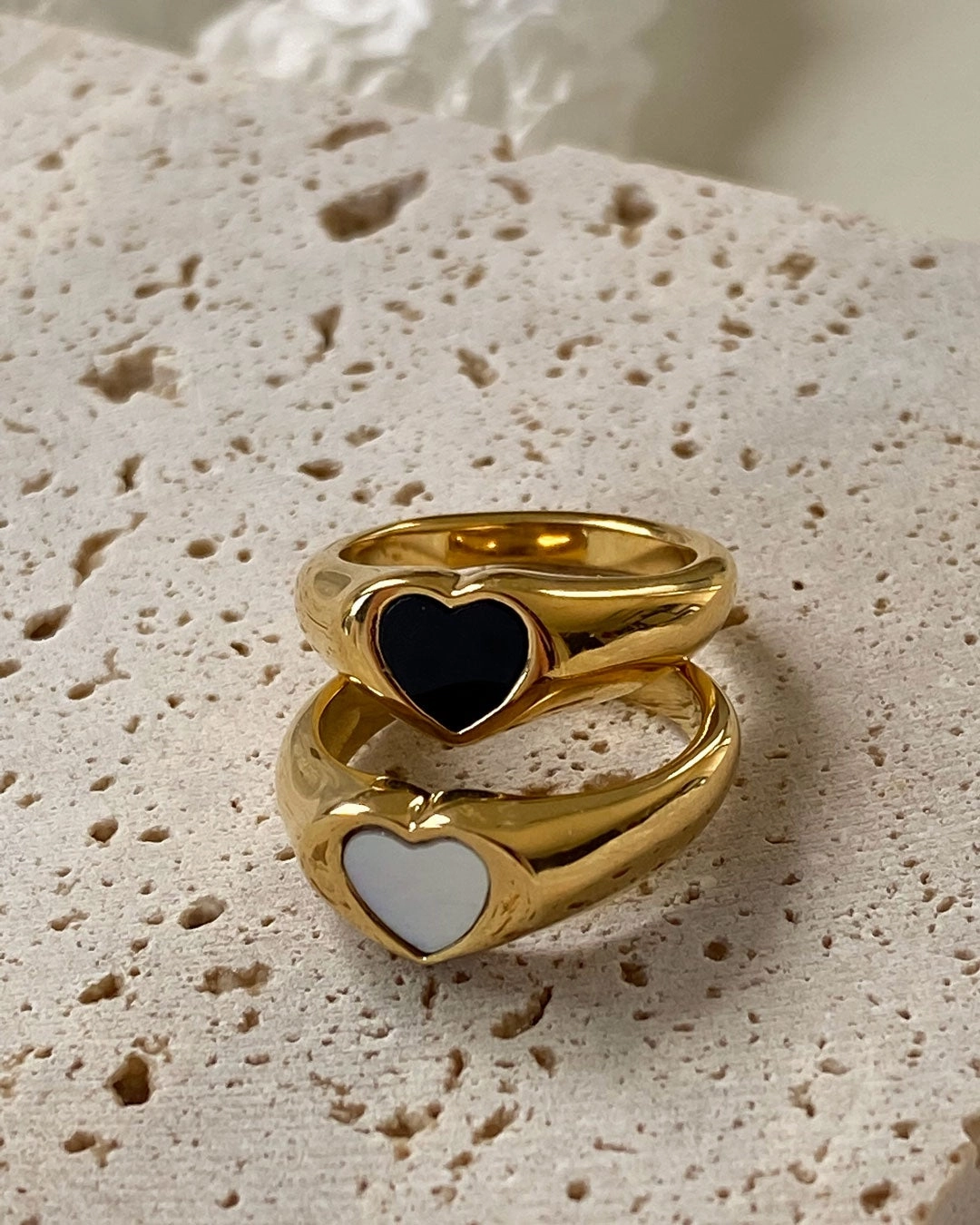 Heart Enamel Signet Ring 18K Black & White Retro Signet Ring Glamorous Glow Travel Style