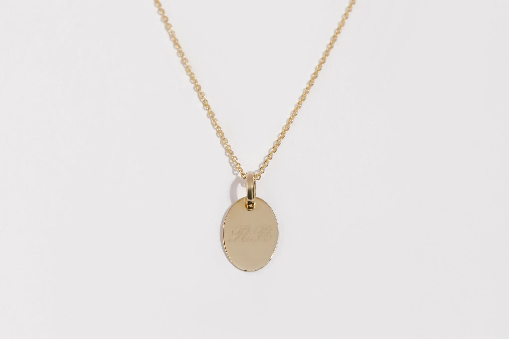 Oval Pendant Crisp Lines