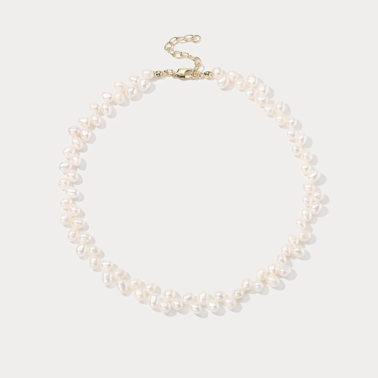 Bright Reflection Interlaced Pearl Necklace