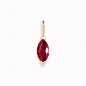 Artistic Detail Soft Appeal January Birthstone Pendant 14k Gold - Garnet