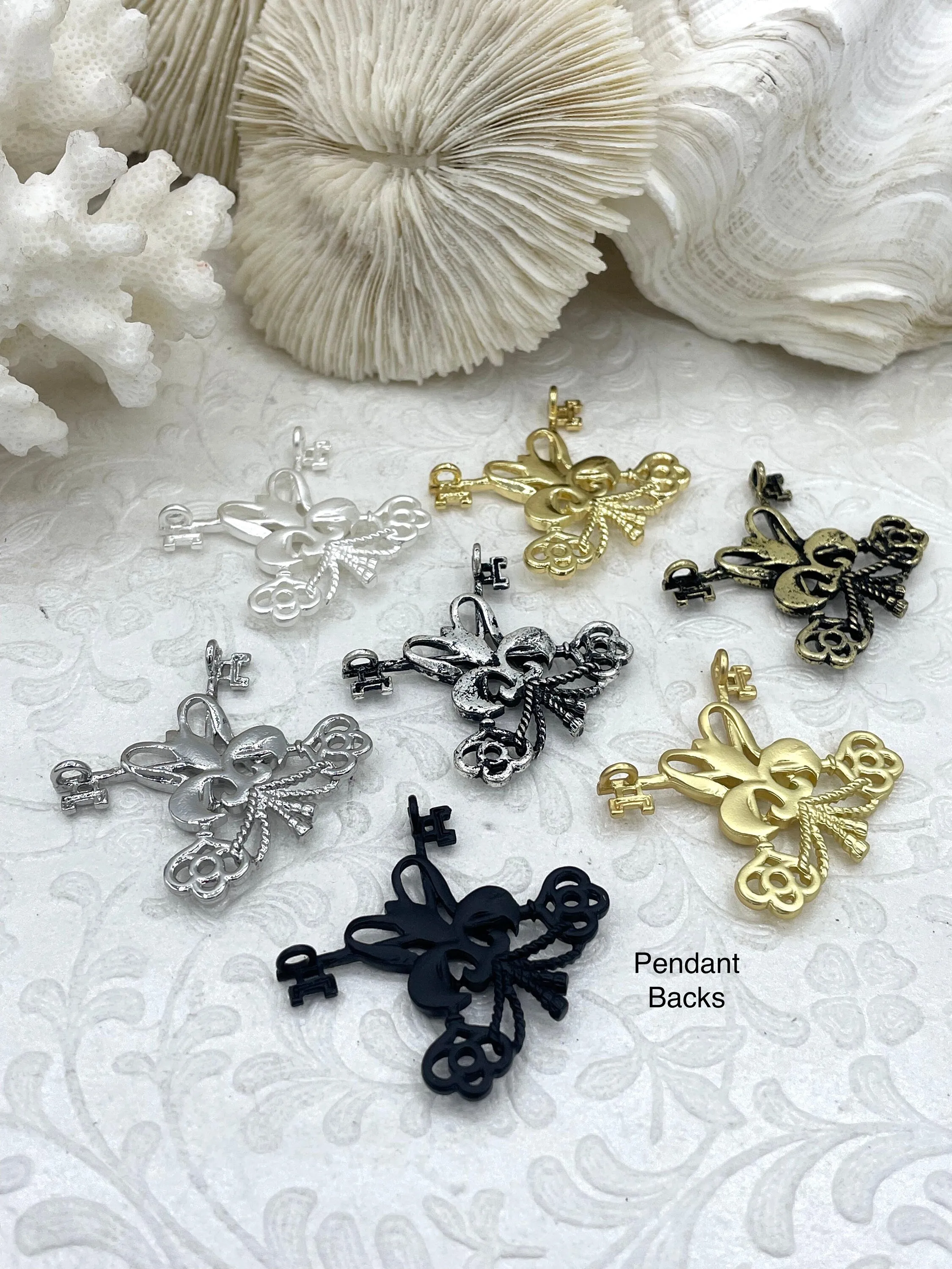 Chic Spirit Petite Accent Keys De Fleur Pendants, 31mm x 33mm, High Quality, Plated Zinc Alloy Fleur De Lis Key Charms, 7 Finishes, Fast Ship.