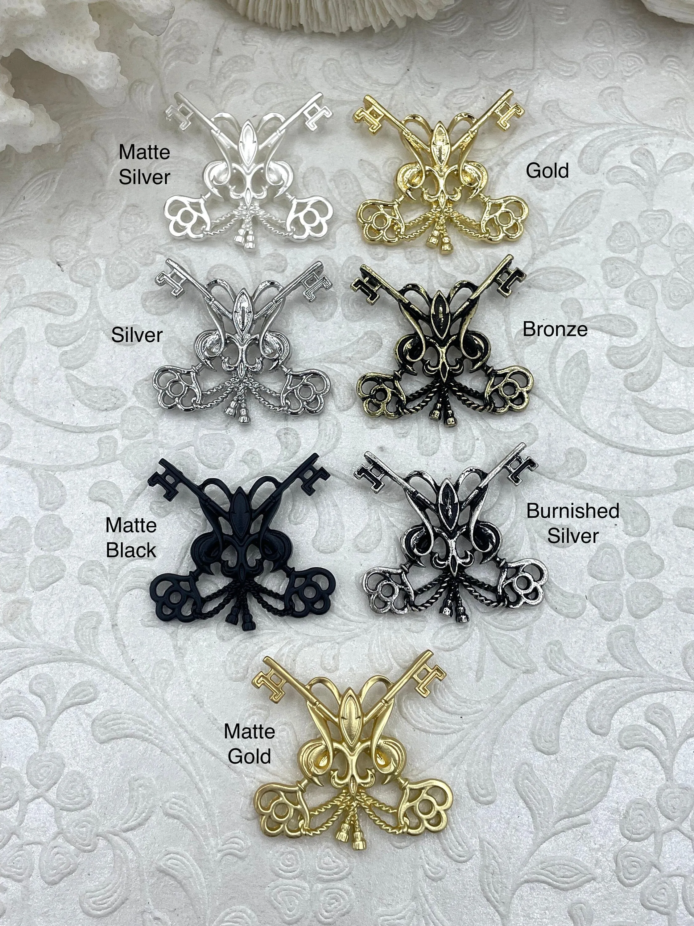 Sparkling Piece Keys De Fleur Pendants, 31mm x 33mm, High Quality, Plated Zinc Alloy Fleur De Lis Key Charms, 7 Finishes, Fast Ship.