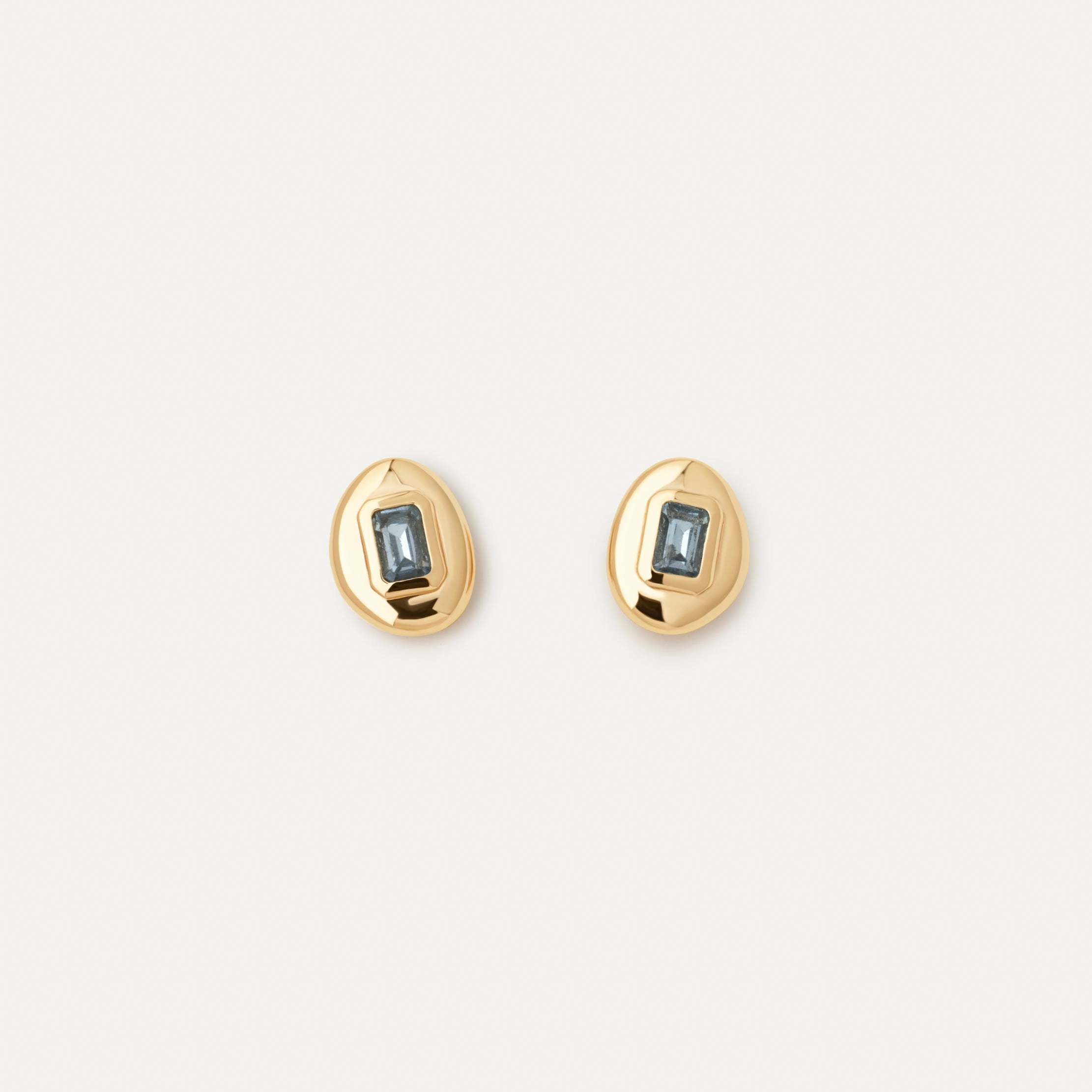 Graceful Flow Winter Mood Lagoon Gem Studs