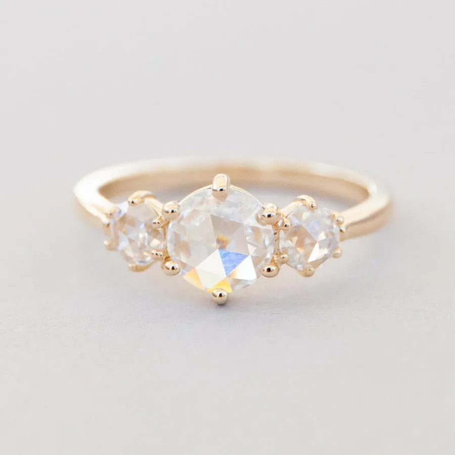 Lily Ring - Moissanite Chic Contour