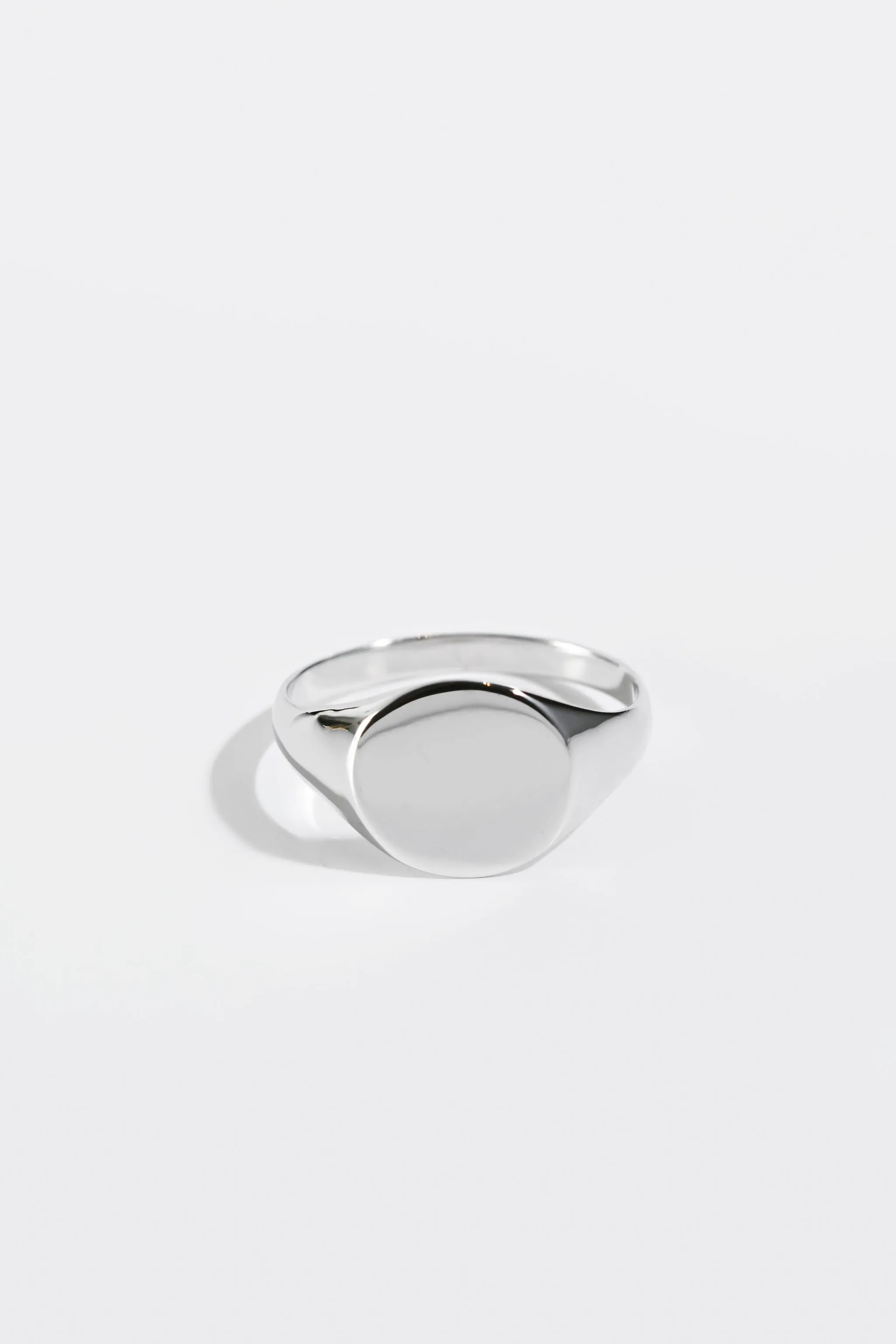 Expressive Feature Liv Signet