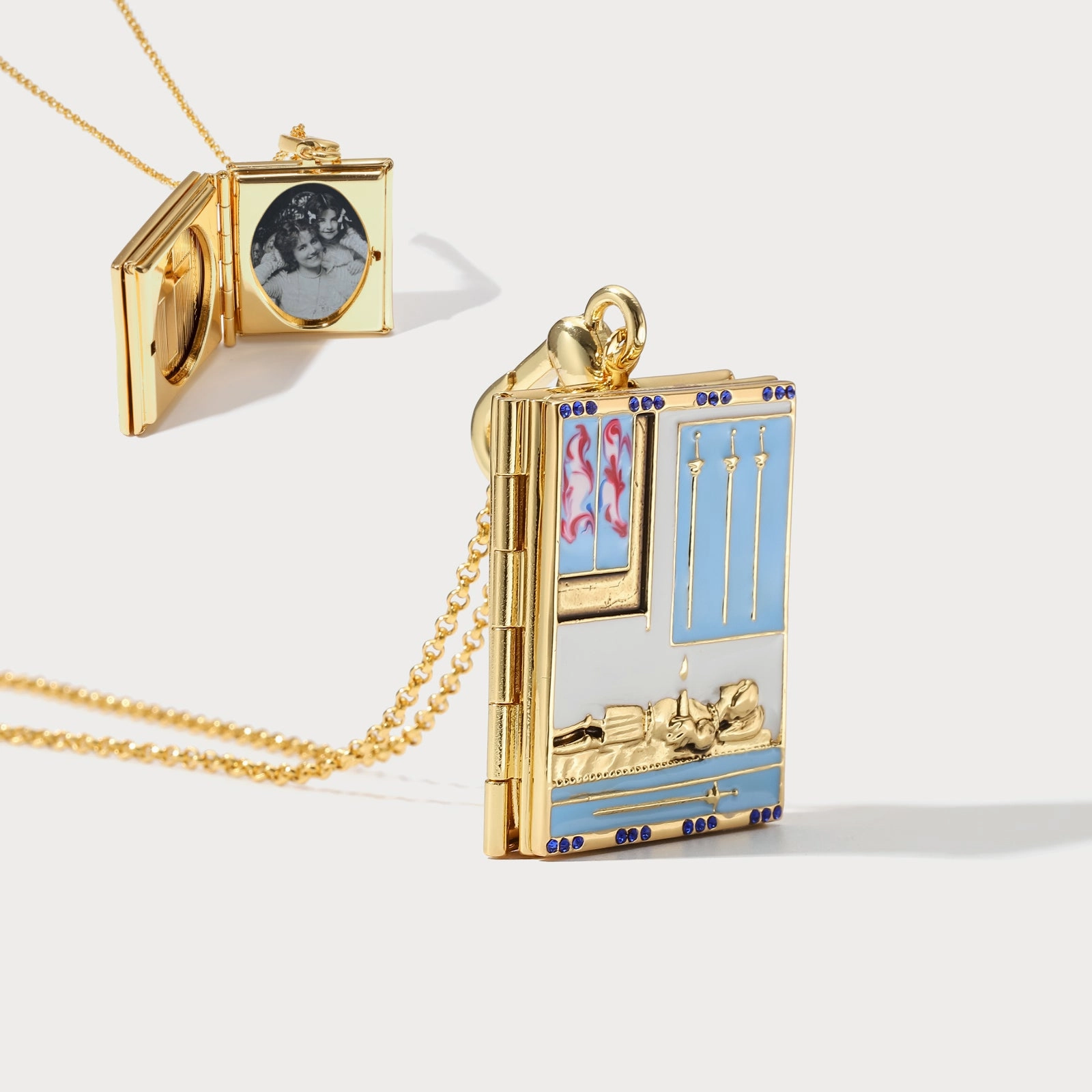 Sophisticated Charm Fantastic Piece Tarot Locket Necklace - Four of Swords