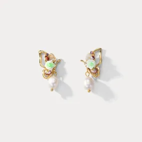 Charming Detail Butterfly Pearl Dangle Earrings