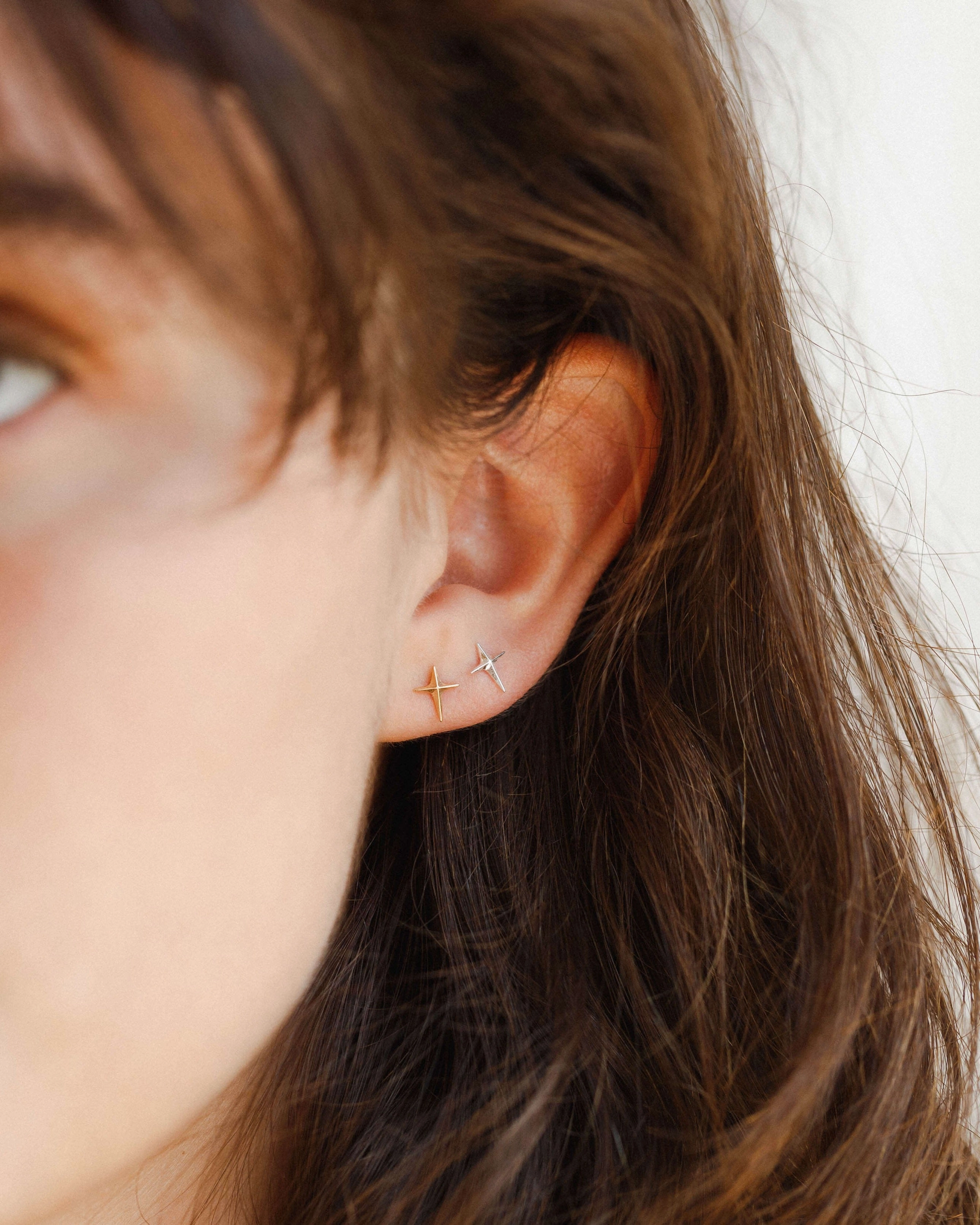 Starlight Studs Sleek Spark Sculpted Feature