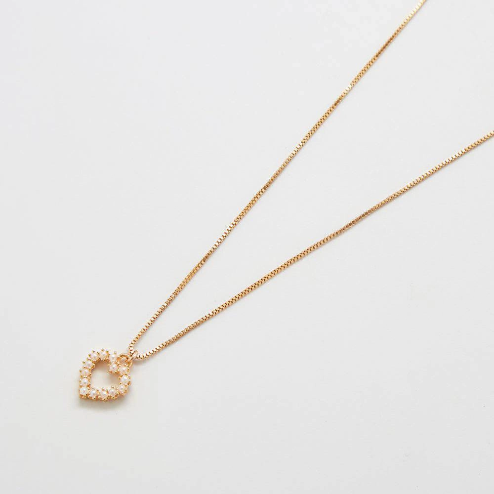 Pearl Heart Necklace Dramatic Look