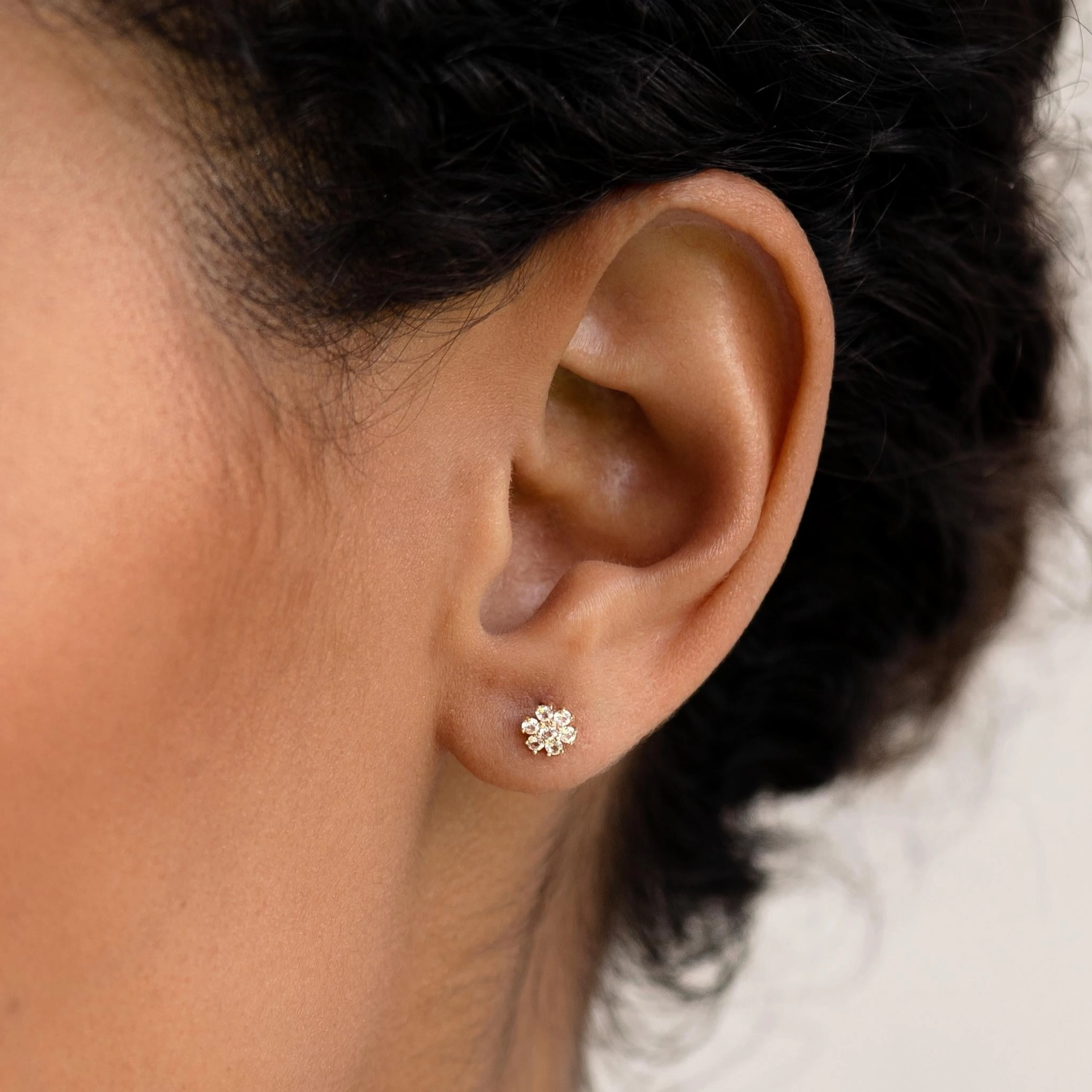 Photo Focus Lifestyle Match Flower Stud Earrings 14k Gold - Larissa