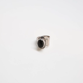 Glow Mood Delicate Finish Vintage Abstract Black and Silver Statement Ring