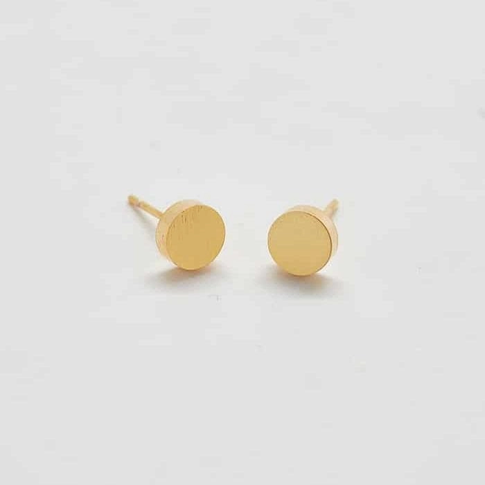 Red Carpet Gold Round Flat Stud Earrings