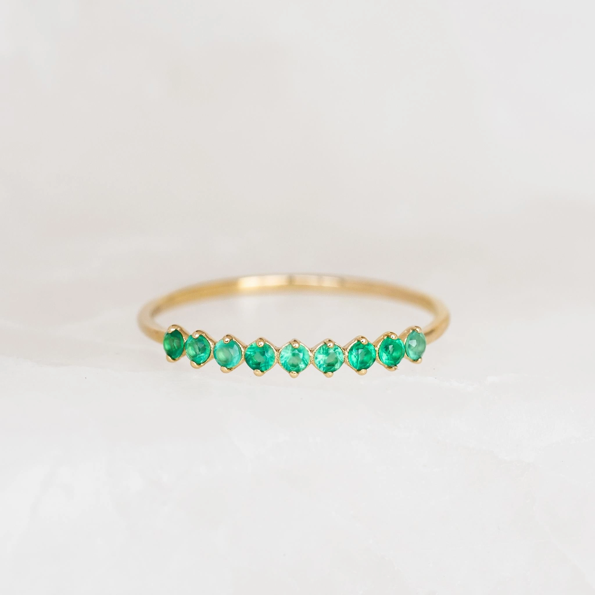 May Birthstone Ring 14k Gold - Green Chalcedony Classic Edge Shiny Gifts