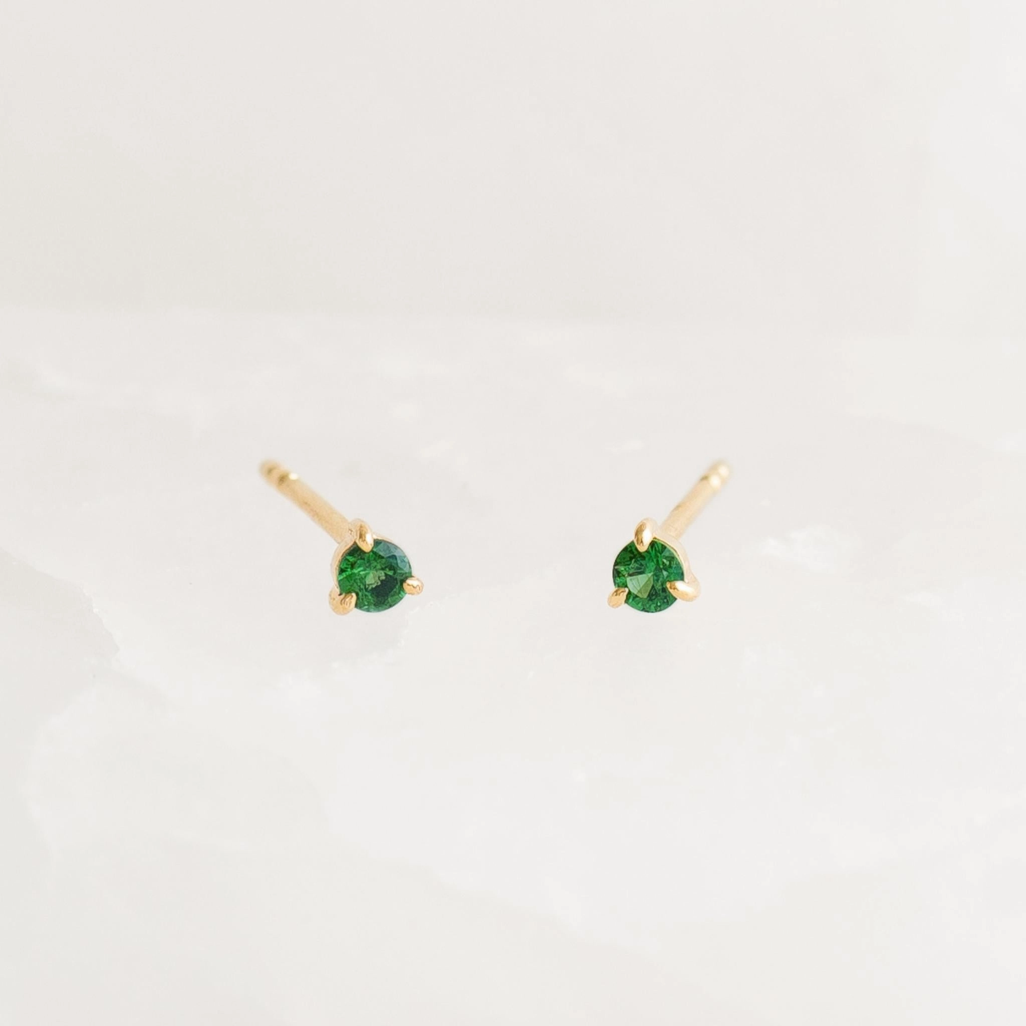 Chic Glance May Birthstone Stud Earrings 14k Gold - Tsavorite