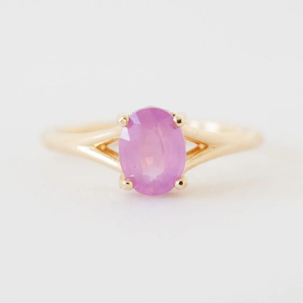 Mia Ring - Pink Sapphire Stylish Form