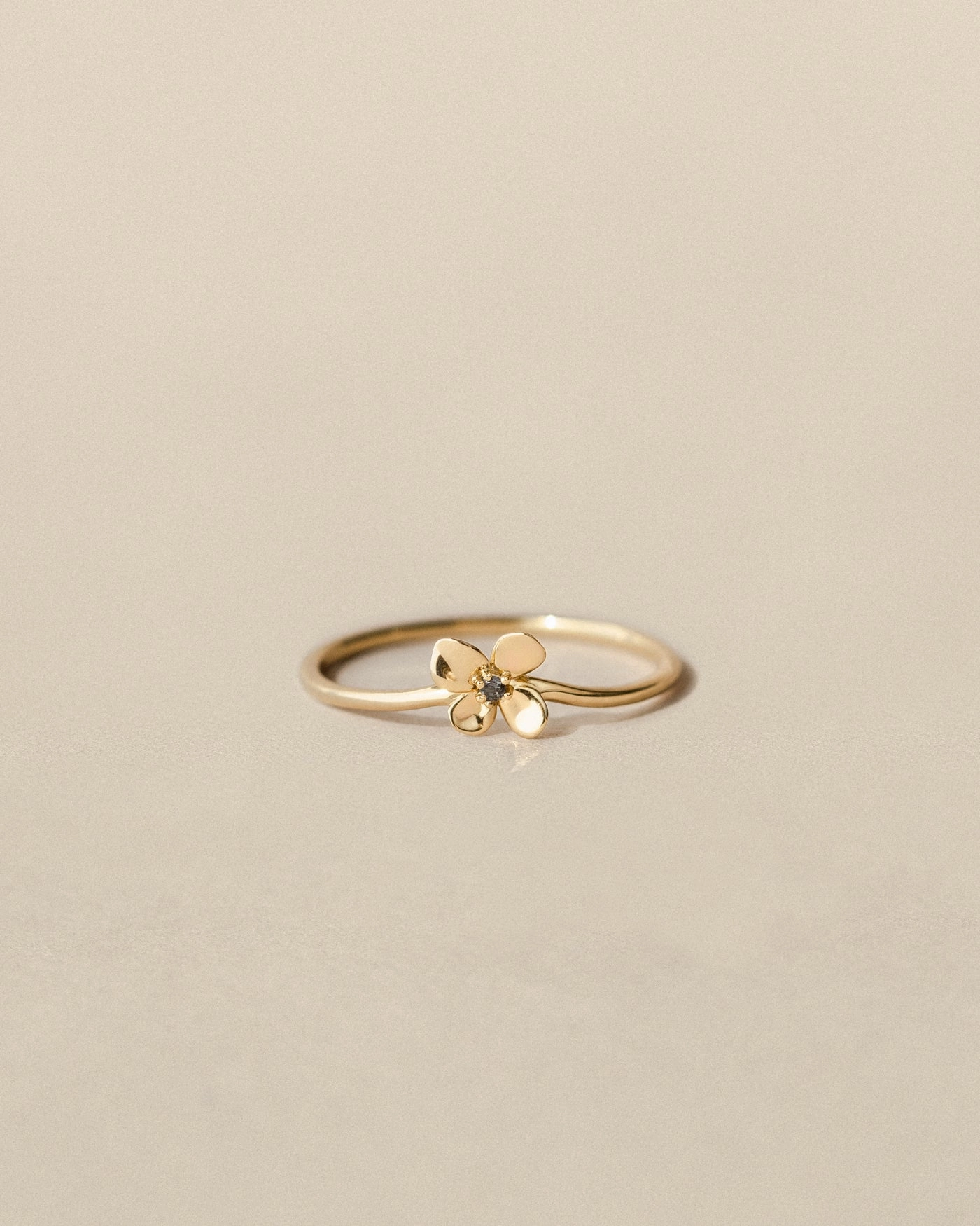 Midnight Blossom Ring Statement Fit