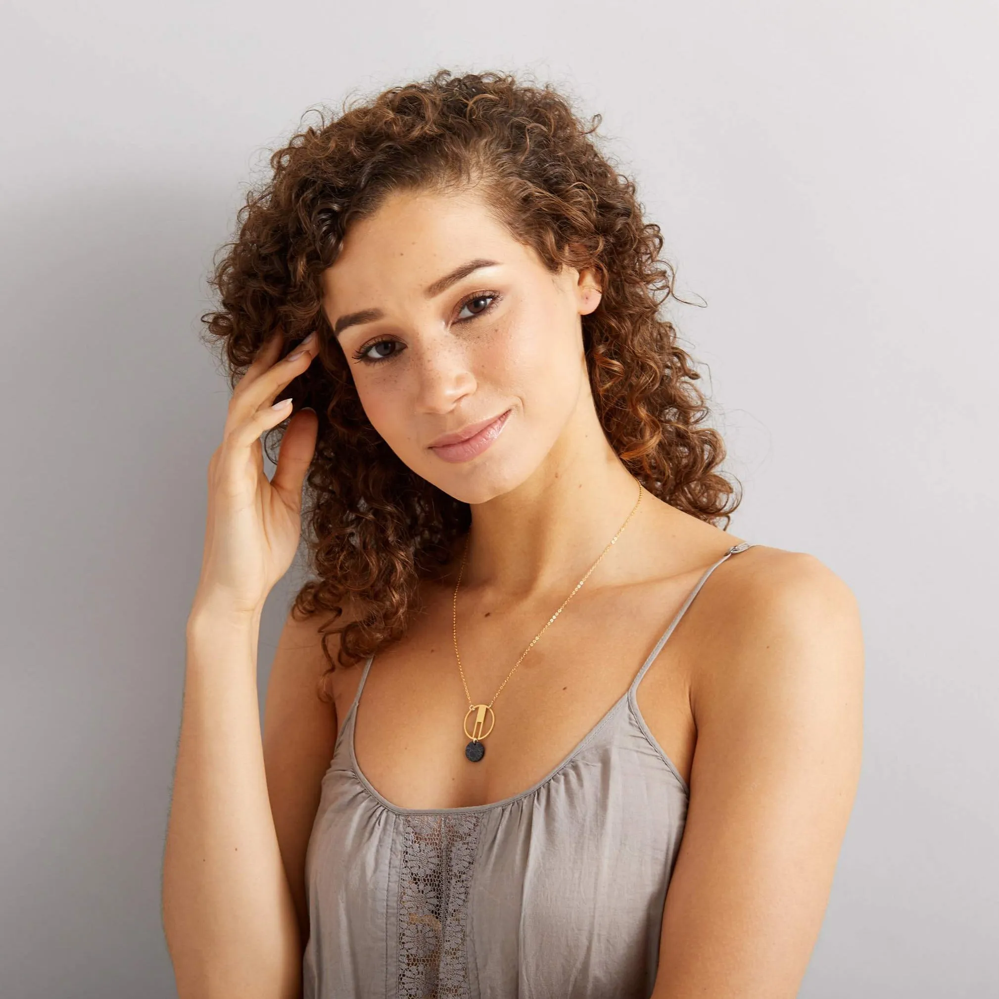 Juno - Round Necklace with Black Howlite Summer Fun Mother Style