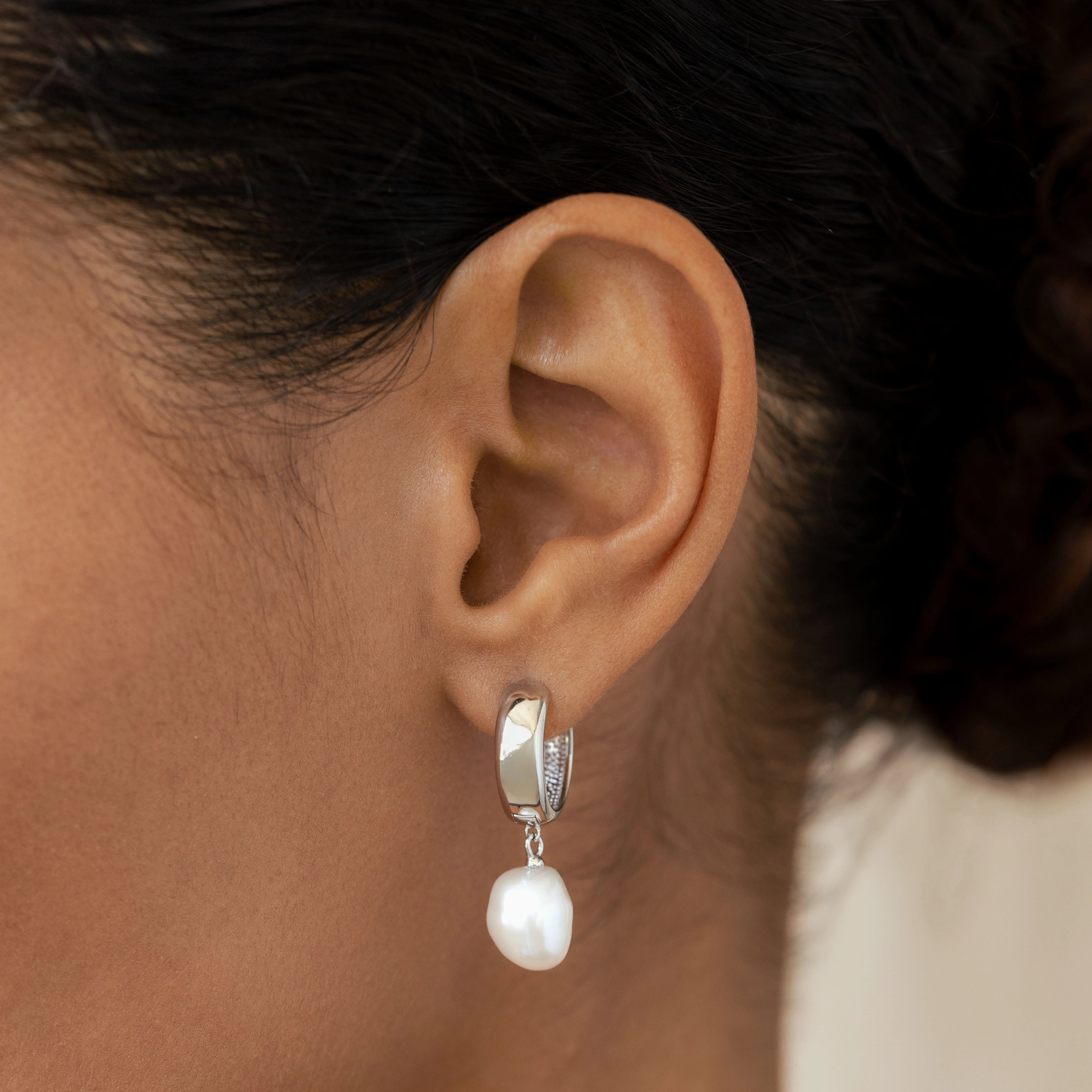 Precious Shine Fashion Elegance Baroque Pearl Chunky Hoop Earrings Silver - Meredith