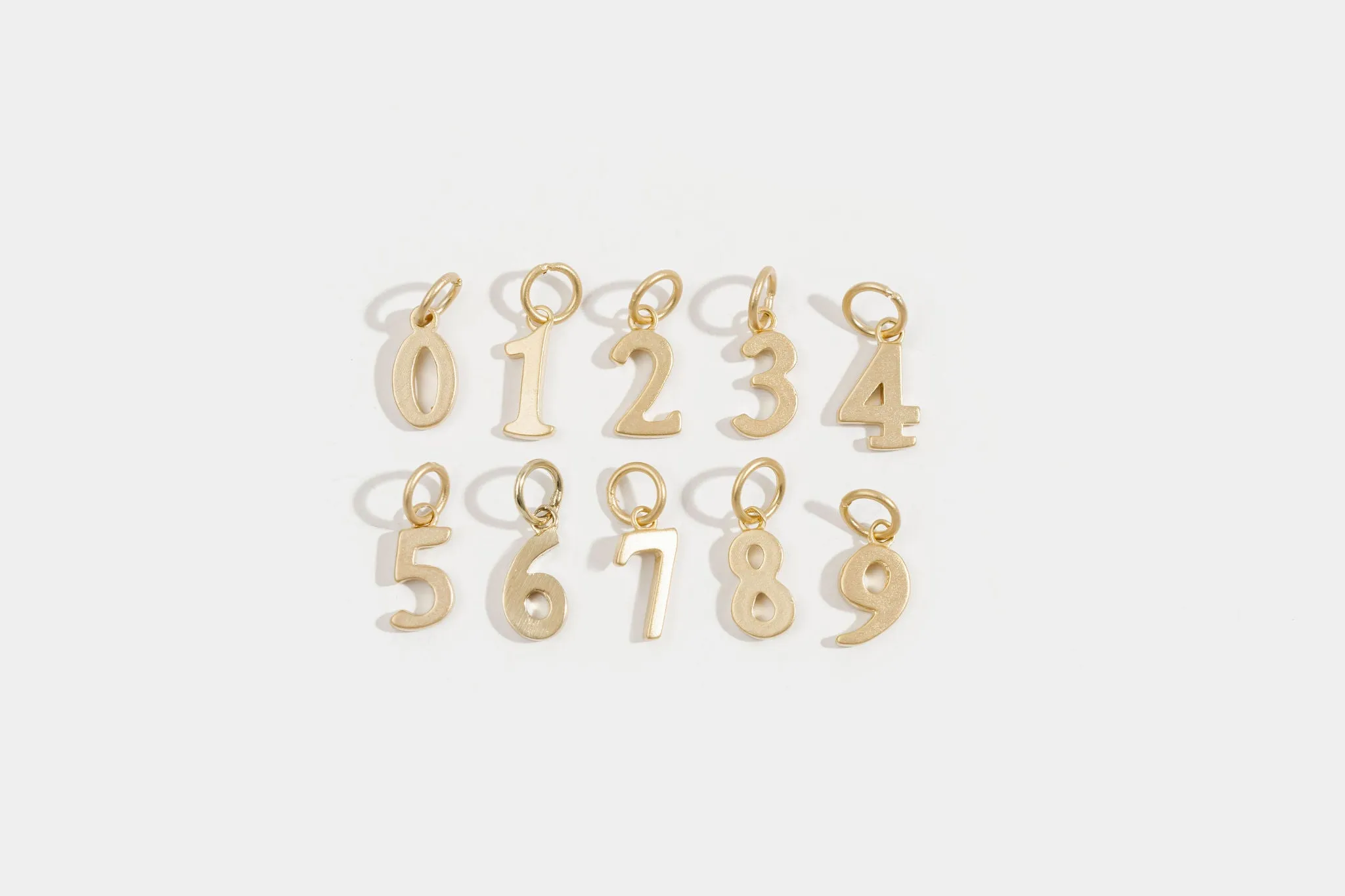 Bold Layering Artistic Highlight Noble Number Necklace