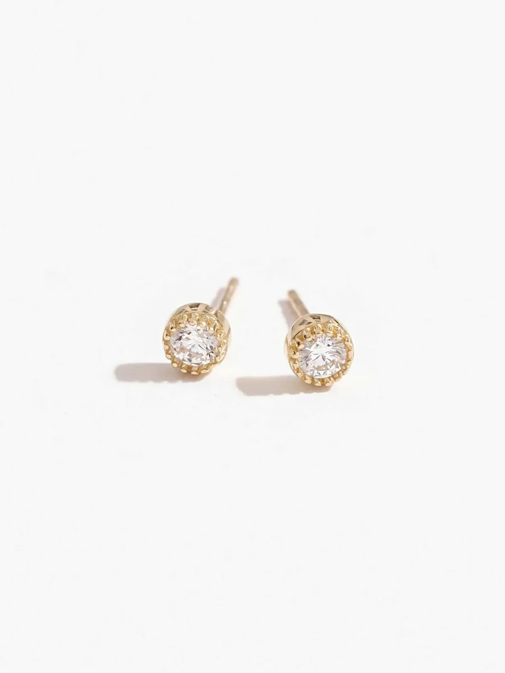 Shiny Embellishment Sylvie Stud
