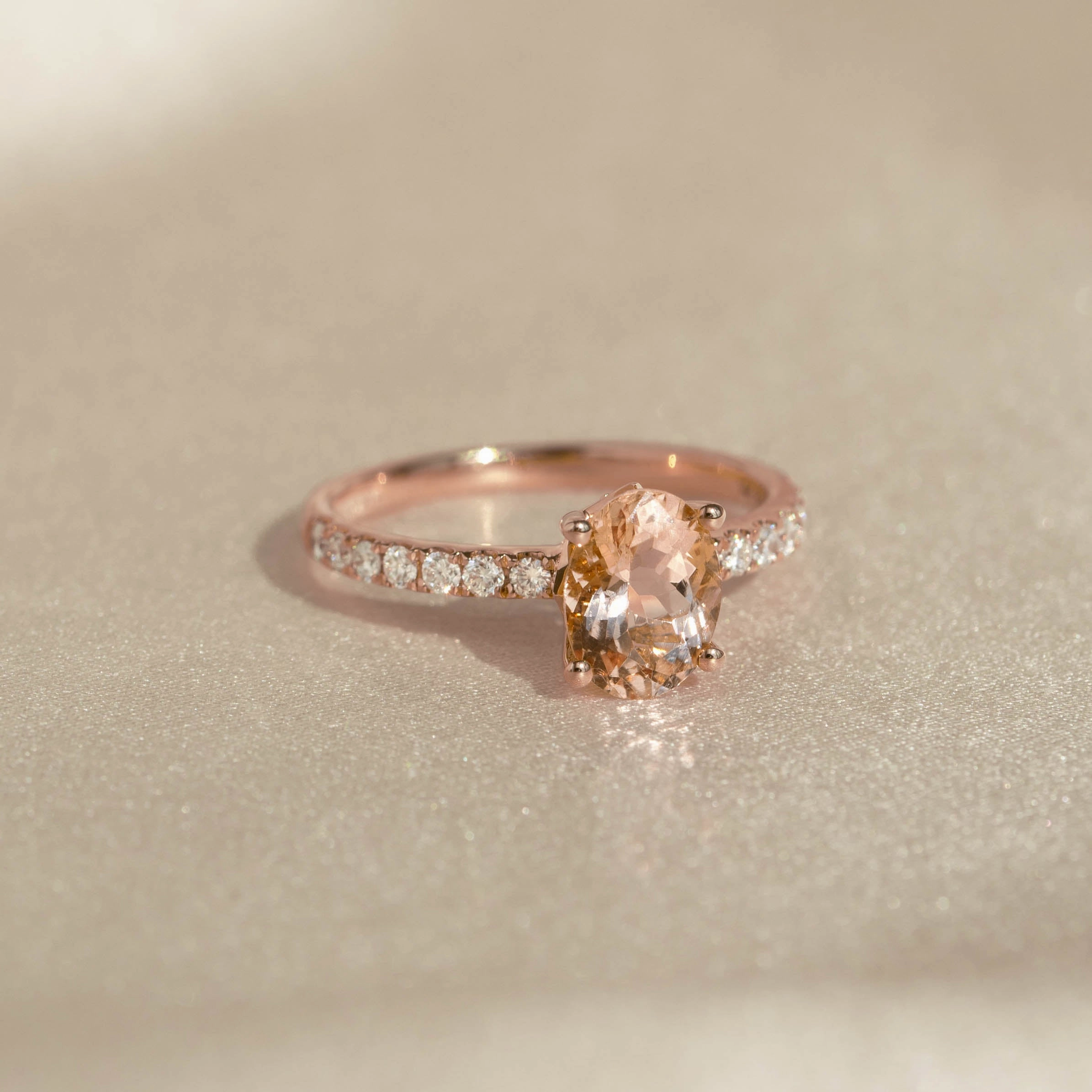 Oval Morganite and Diamond Ring Rose Gold - Minette Glam Vibes Flawless Cut